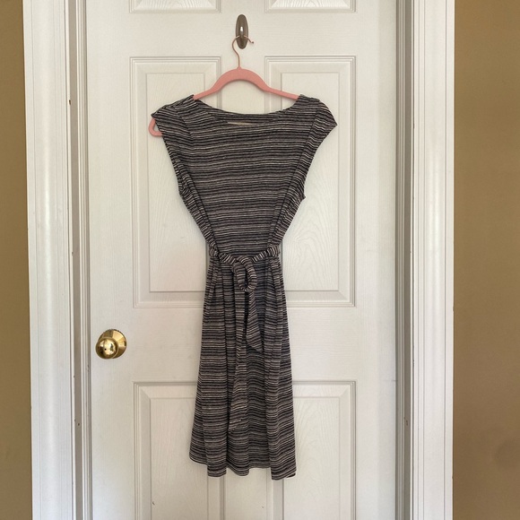 Women’s Dress Size Small - Picture 1 of 4